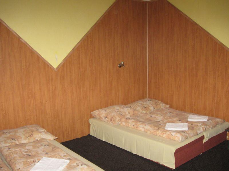 Hotel Reoneo Vernirovice Luaran gambar