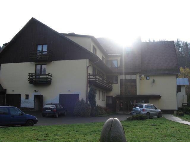 Hotel Reoneo Vernirovice Luaran gambar